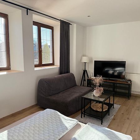 Apartment Dubnica Prejta Дубниця-над-Вагом Екстер'єр фото